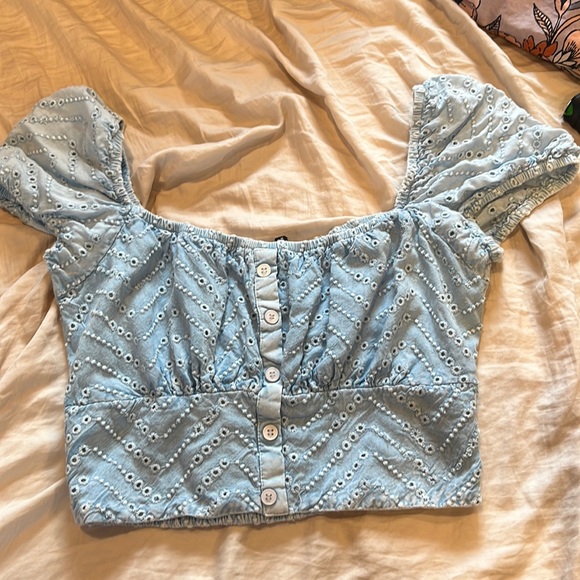 Eyelet crop top - Picture 1 of 4